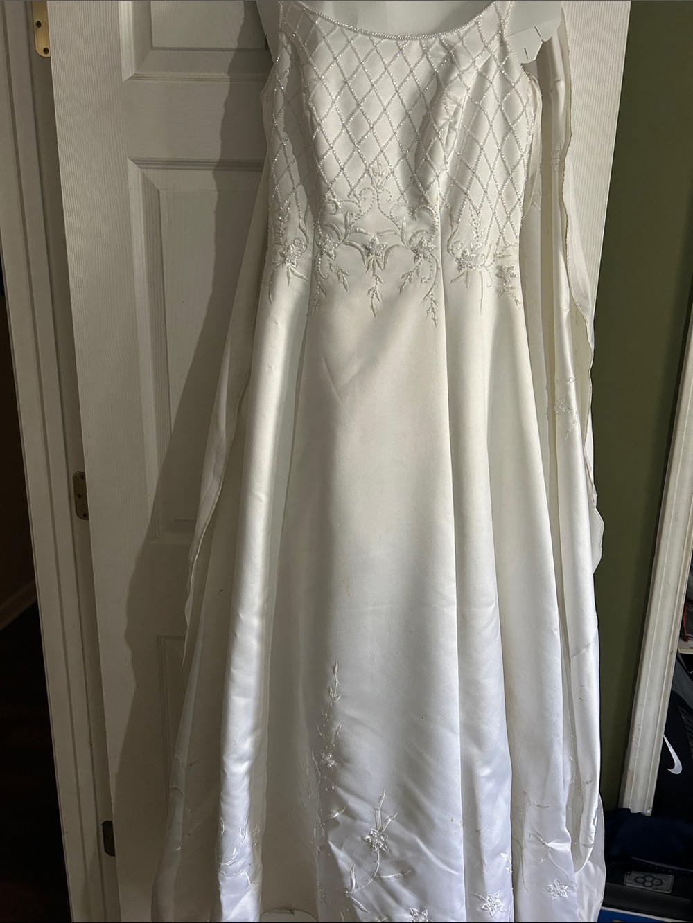 David's Bridal White Beaded wedding dress